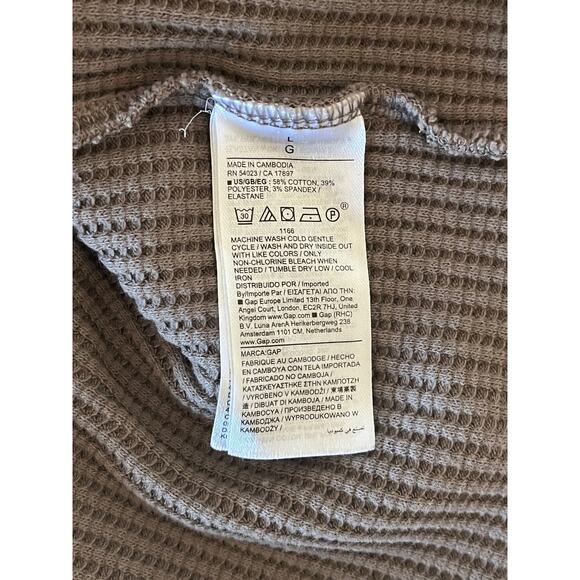 Gap Relaxed Waffle-Wedge Mockneck T-Shirt - Picture 5 of 7